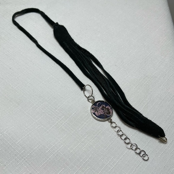 Handmade triple leather wrap bracelet. Sterling Silver. Silk floral fabric - Picture 5 of 8